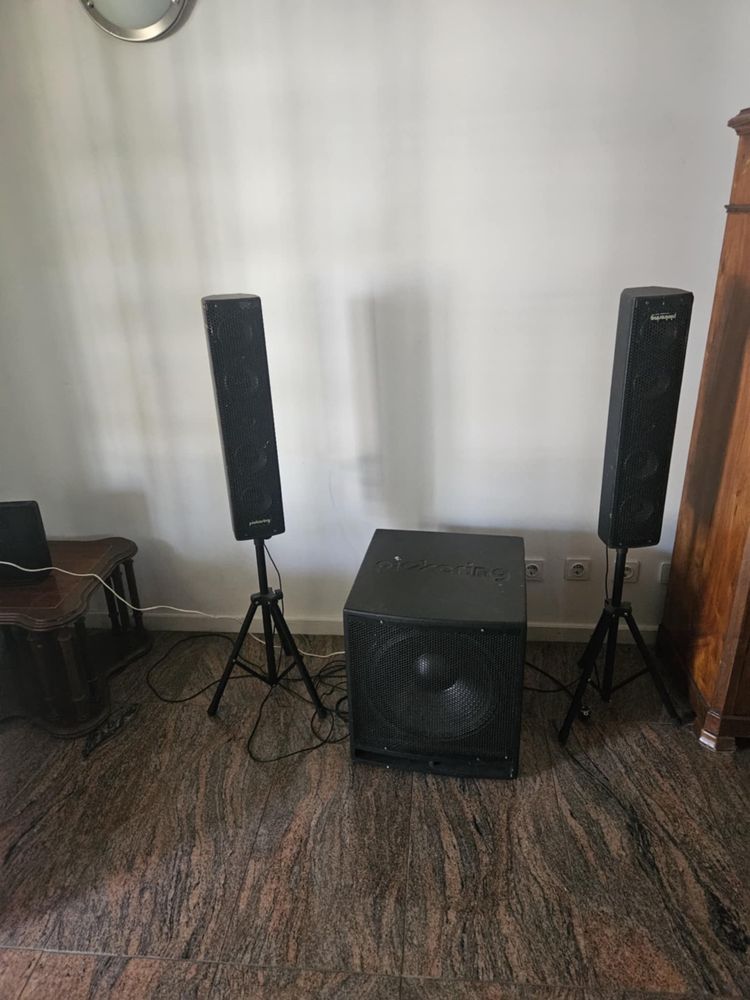 Vendo mesa de ping pong sofas nunca usados