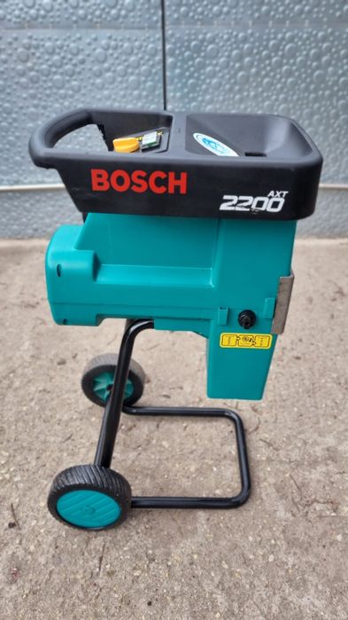 Rozdrabniacz do gałęzi rębak Bosch  2200 watt