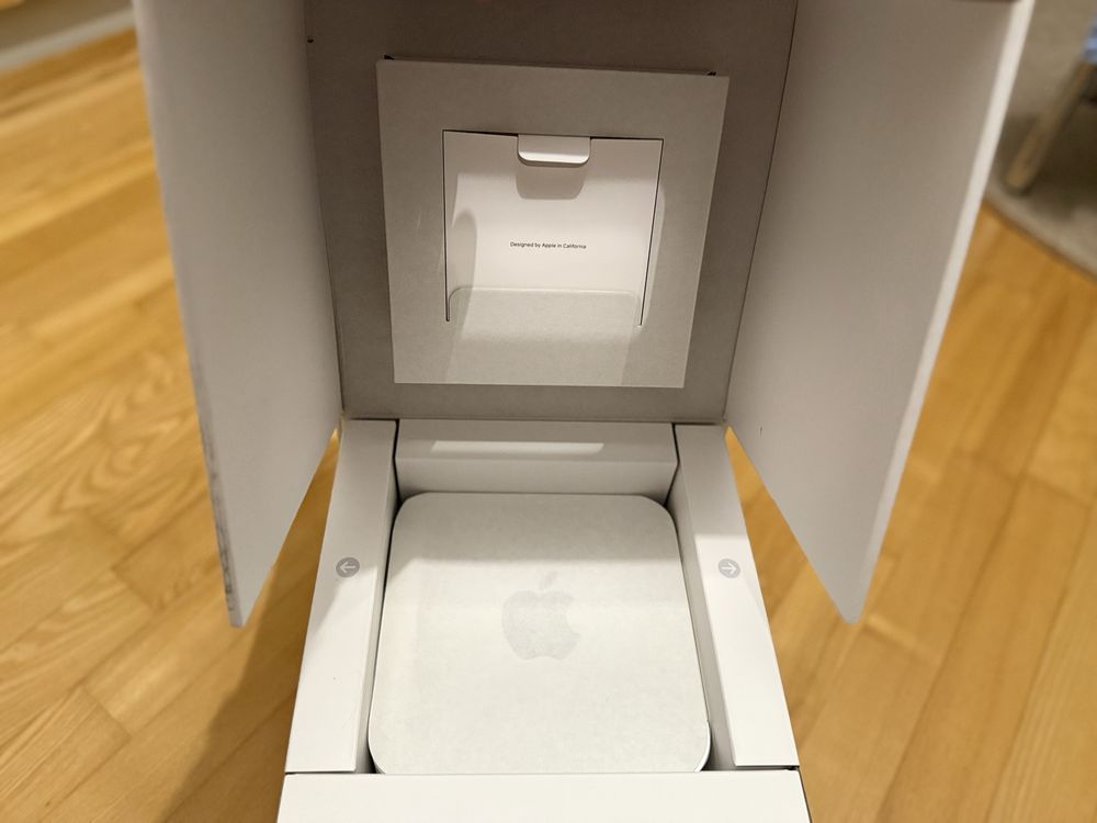 Apple Mac Studio M1 Max 10 core CPU 32 Core GPU 32 GB RAM 2 TB SSD