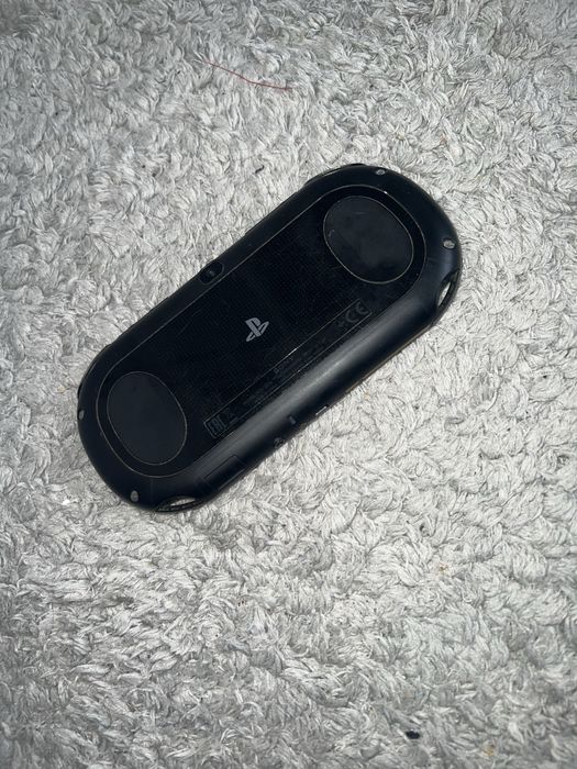 Sony PS Vita + 4 Jogos Originais