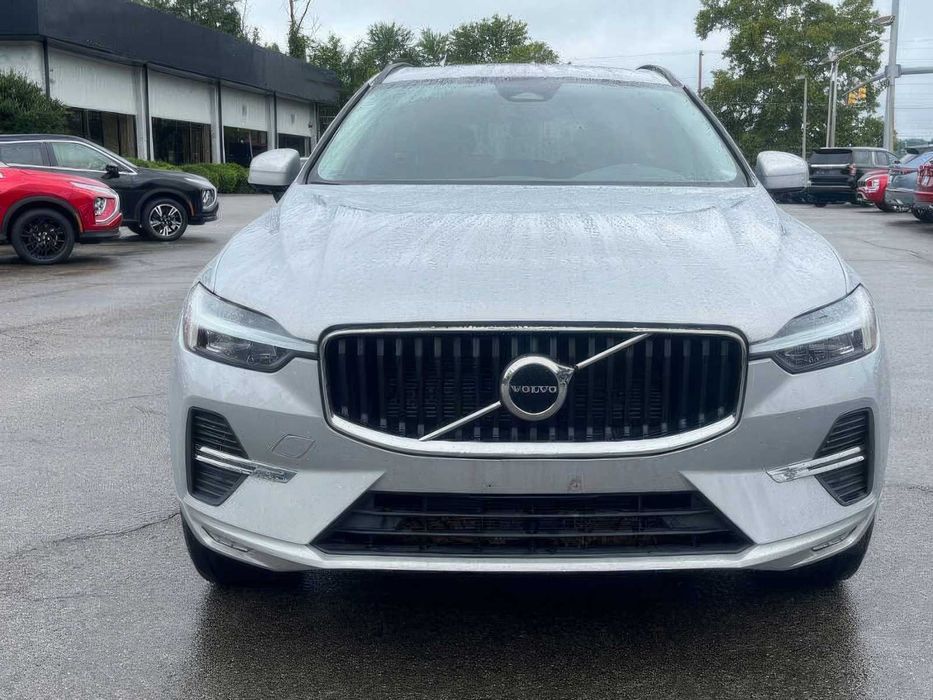 Volvo XC60 B5 Core      2023