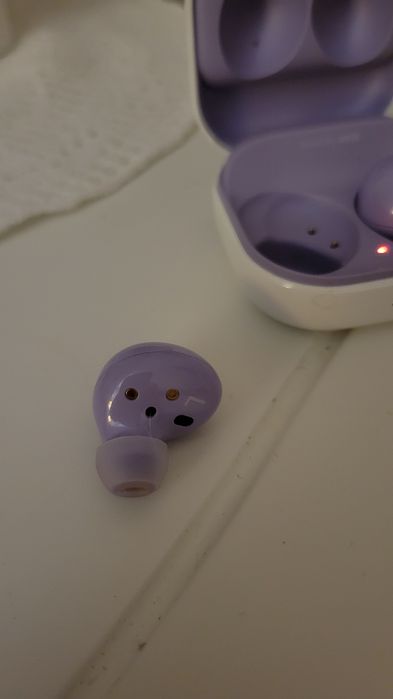 Бездротові навушники від Samsung