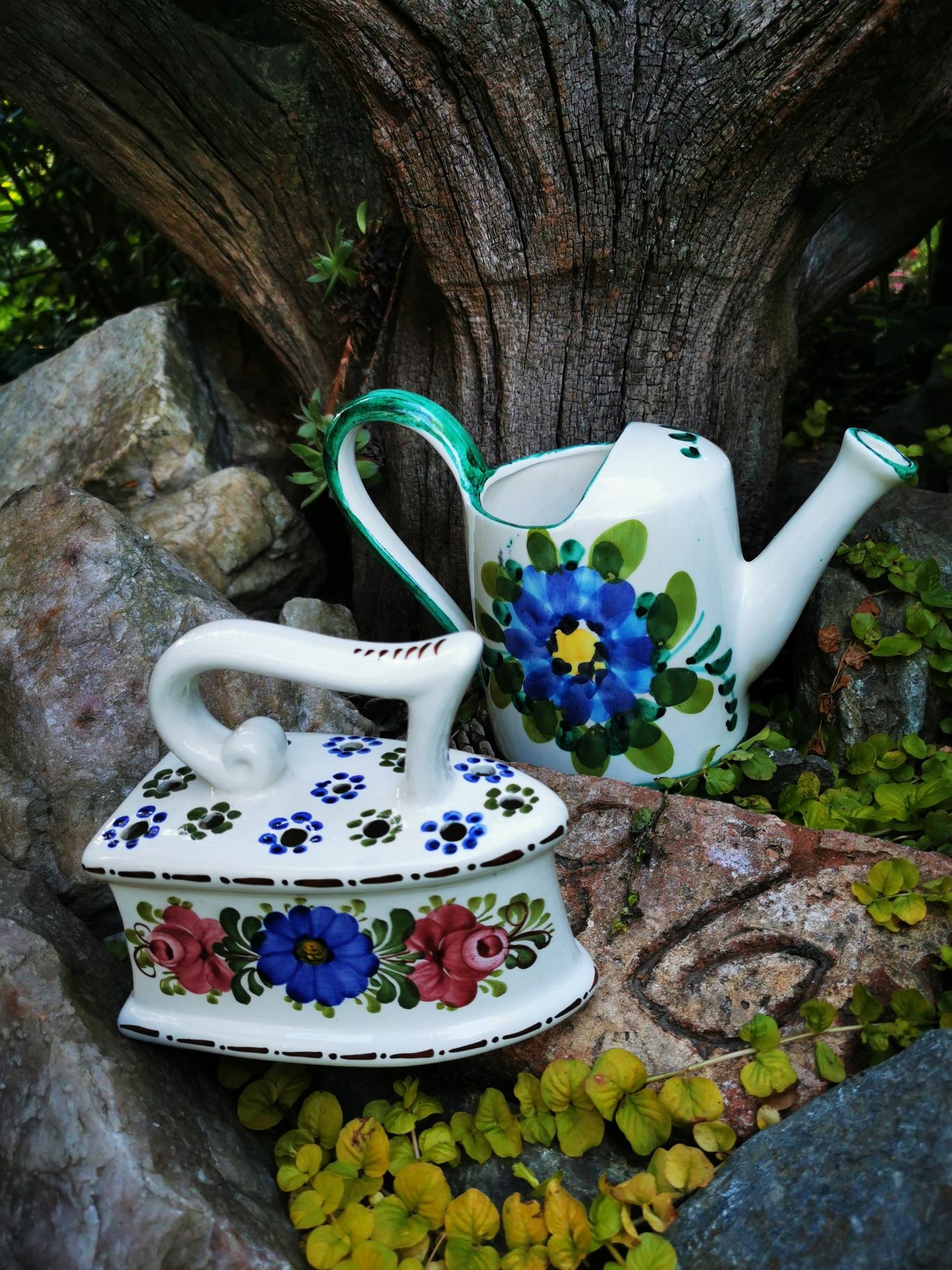 Ceramiczne ozdobne żelazko  kwiaty, ręcznie malowany, Austria UNIKAT