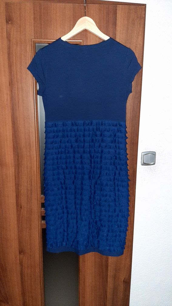 Sukienka koktajlowa firmy RYBA z wiskozy, rozmiar 40, falbanki