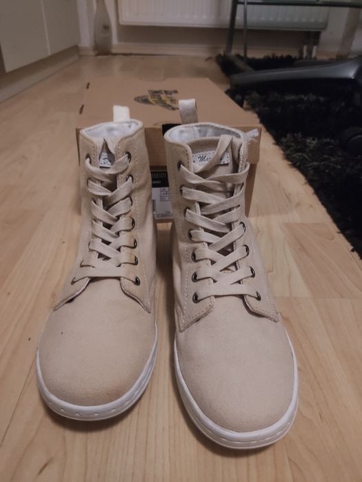 Nowe Martensy model Hackney, rozmiar 39