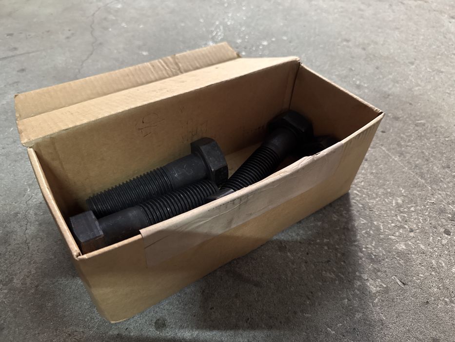 Parafusos M36x130