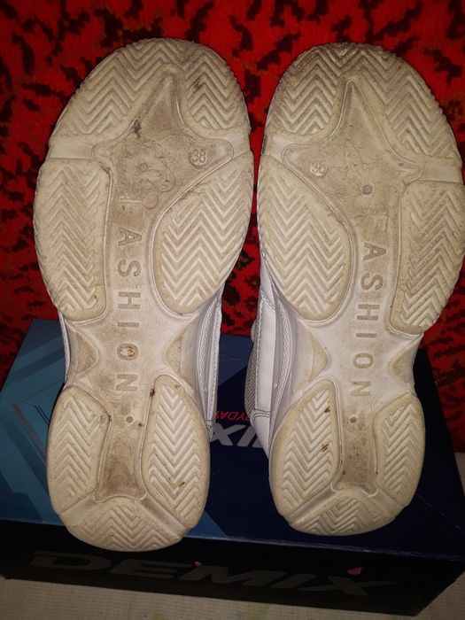 Кроссовки женские летние 37р