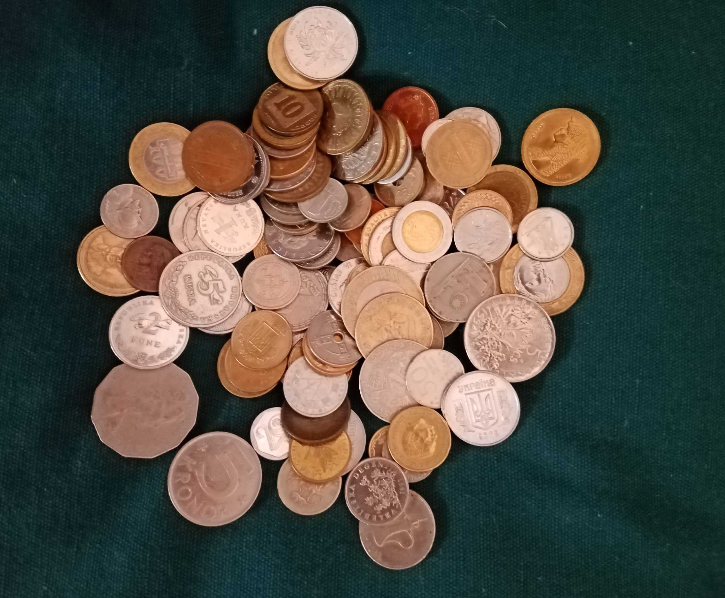 monety świata - zbiór ponad 100 monet, dla kolekcjonerów