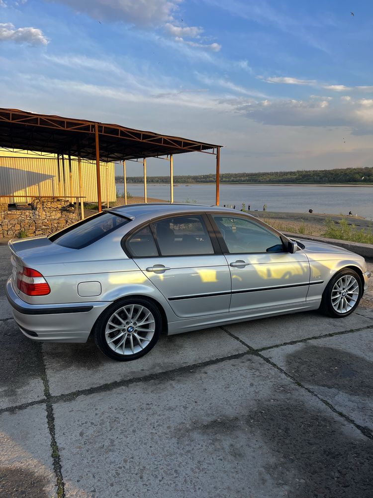 Продам BMW e46 320d
