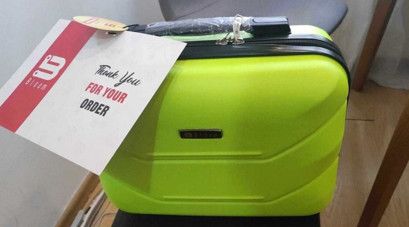 Walizka kufer podróżna kosmetyczka wyjazd nowa
