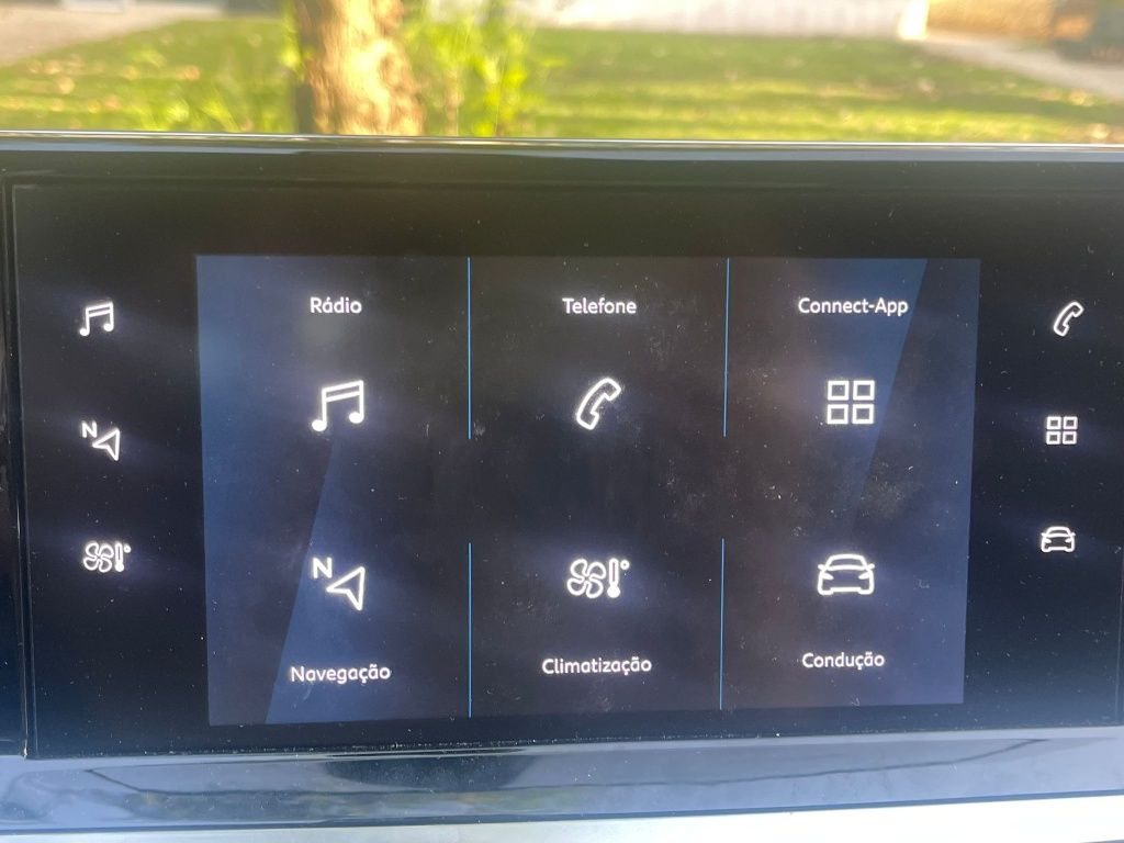 Peugeot 208 de 2021 58.000mil km 75cv