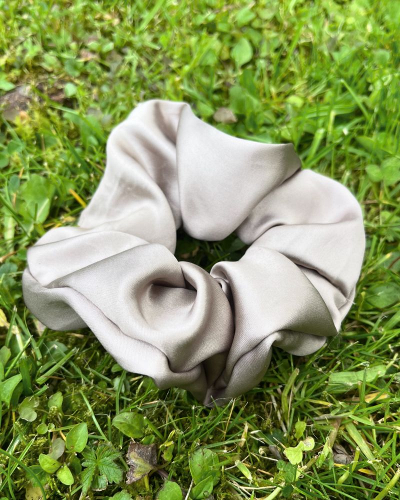 Scrunchie Satynowe - beżowe M