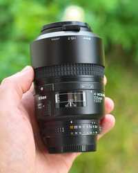 Nikon AF 105mm F2.8 D Micro-Nikkor