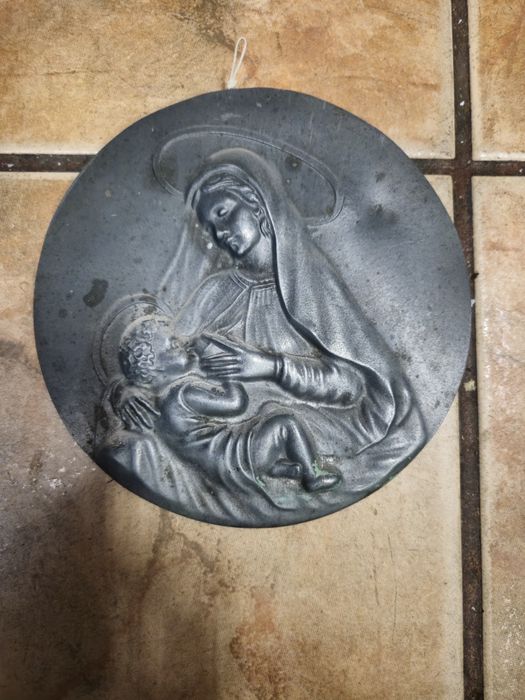 Medalion Matka Boska