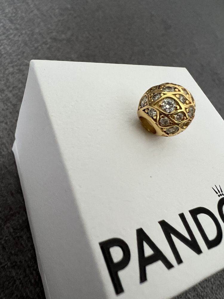 Charms pandora shine złoty cyrkonie kula