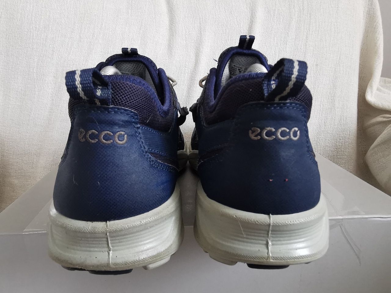 Ecco Terracruise przewiewne buty trekkingowe turystyczne sportowe 41