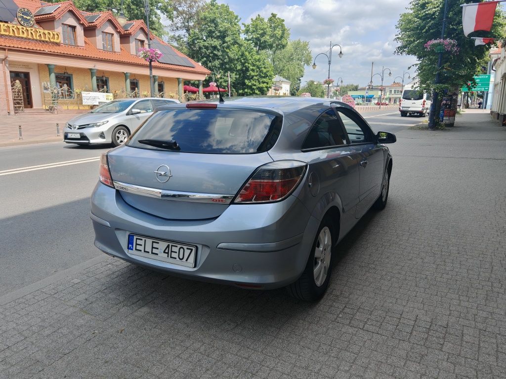 Astra H GTC benzynka