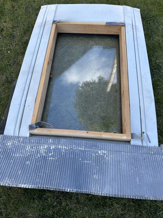 Okno wyłazowe dachowe 45x75. Odbiór o