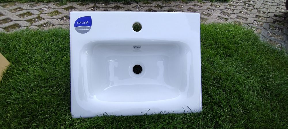 Umywalka nablatowa łazienkowa