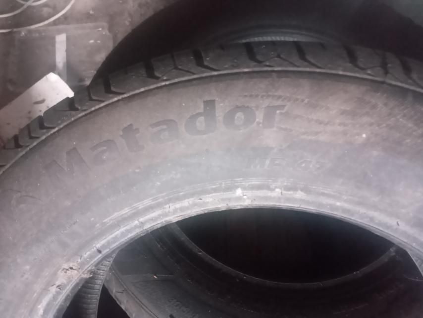Продам майже нову гуму Marador 185/65/r15