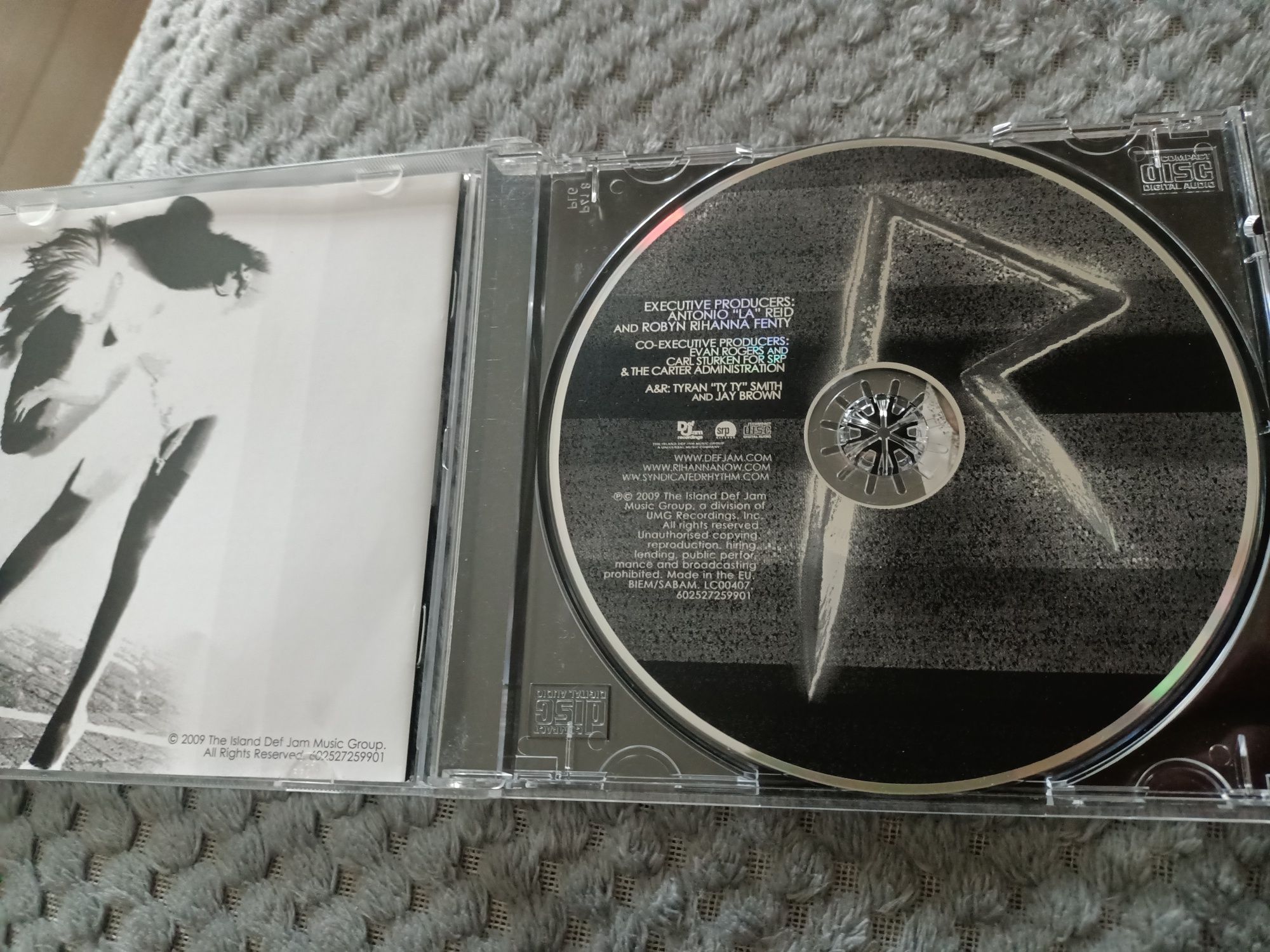 Rihanna - Rated R (CD, Album)(vg+)