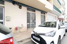 Loja no centro de Loulé com dois pisos e potencial habitacional