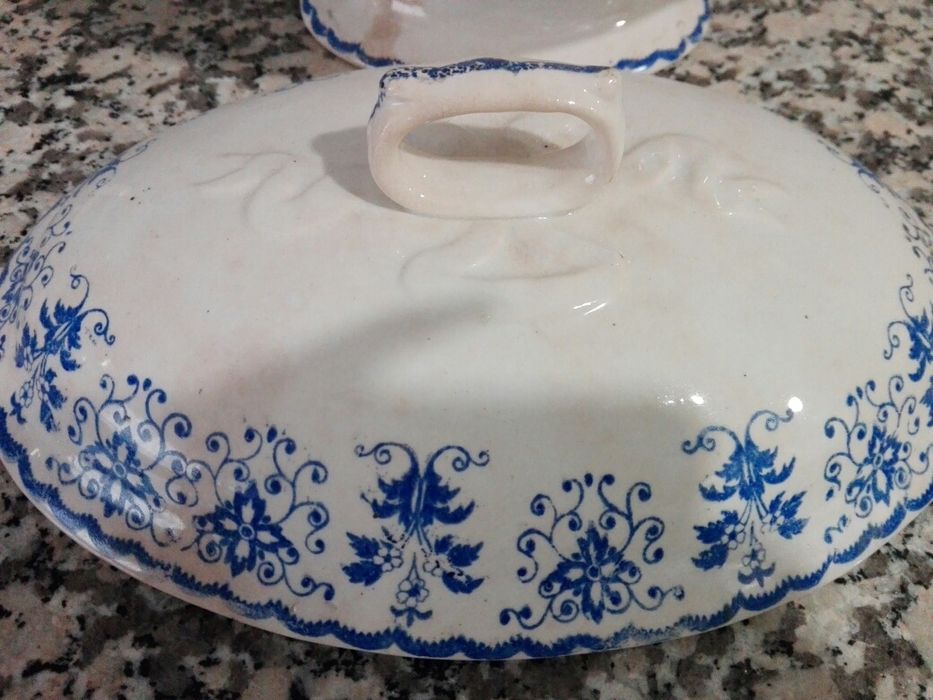 Terrina Sacavem muito antiga