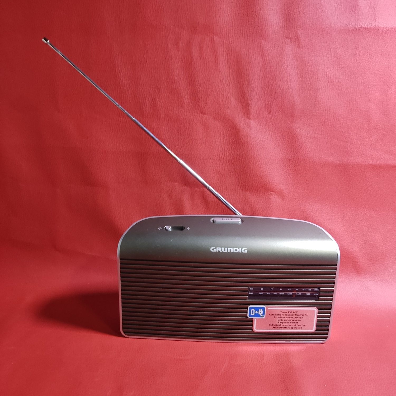 Радіоприймач Grundig Music 60 L.