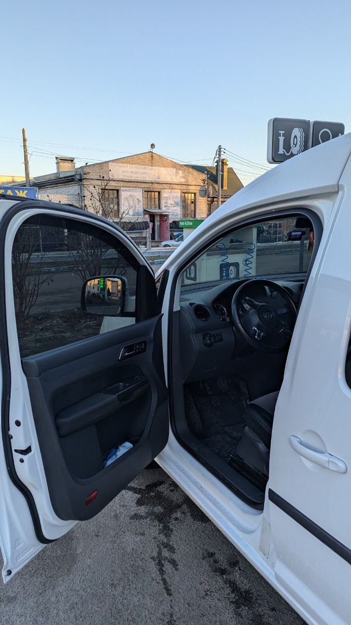 Volkswagen caddy 2012