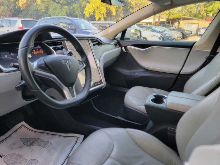 Tesla Model S      2013