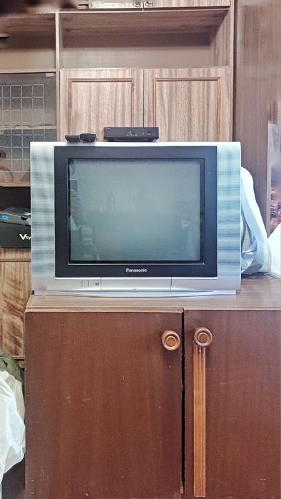 ХОРОШИЙ Panasonic colour TV / Панасонік кольоровий телевізор ТВ