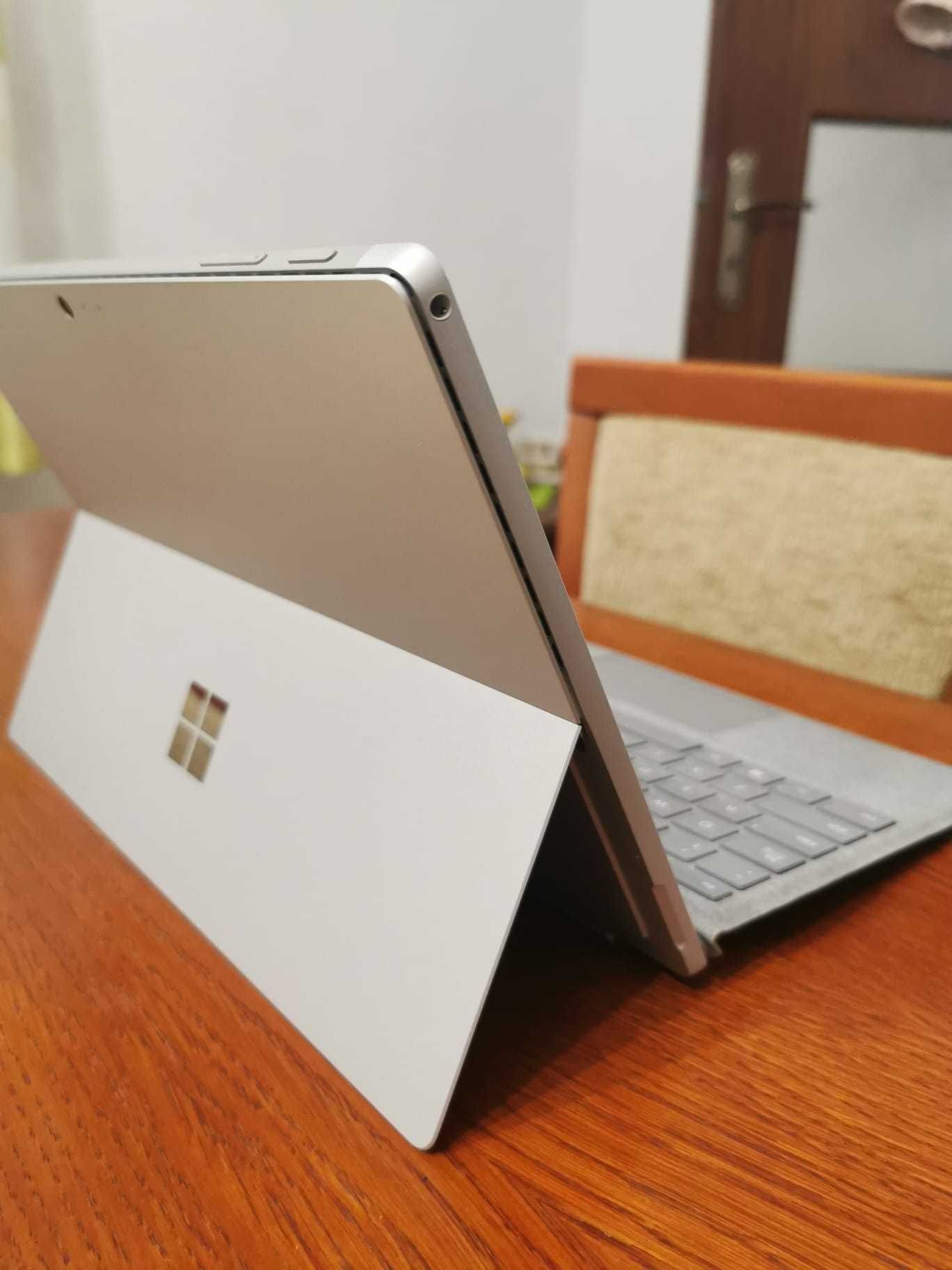 Microsoft Surface Pro 5 i5-7300U 8GB