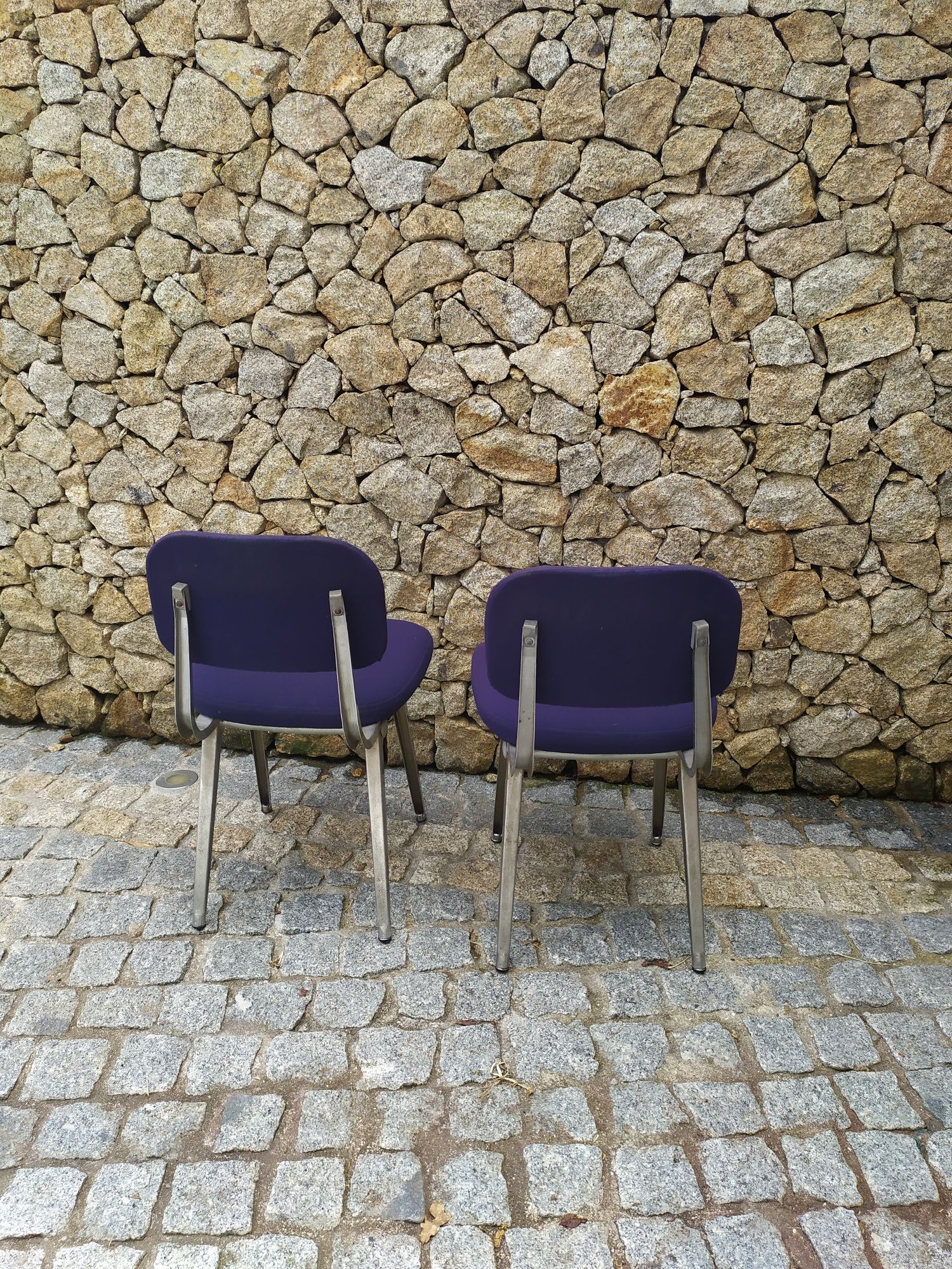 Cadeiras de escritório novas