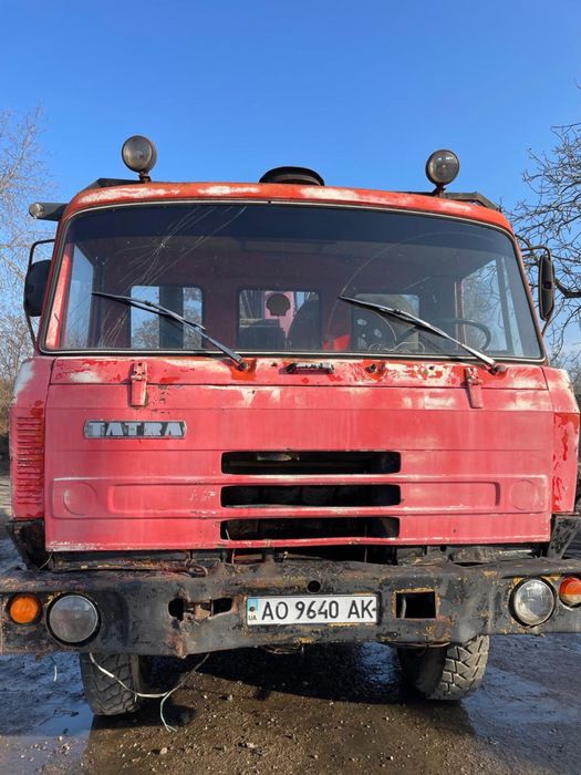 Tatra 815 лісовоз з краном-маніпулятором