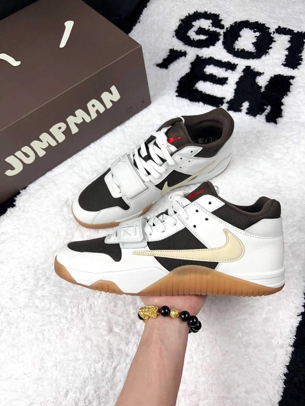 Travis Scott x Jordan Jordan x Travis Scott R.45