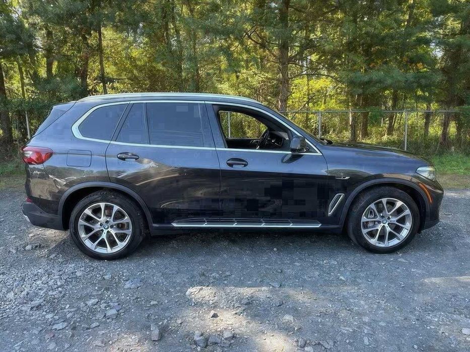 BMW X5 xDrive45e      2022