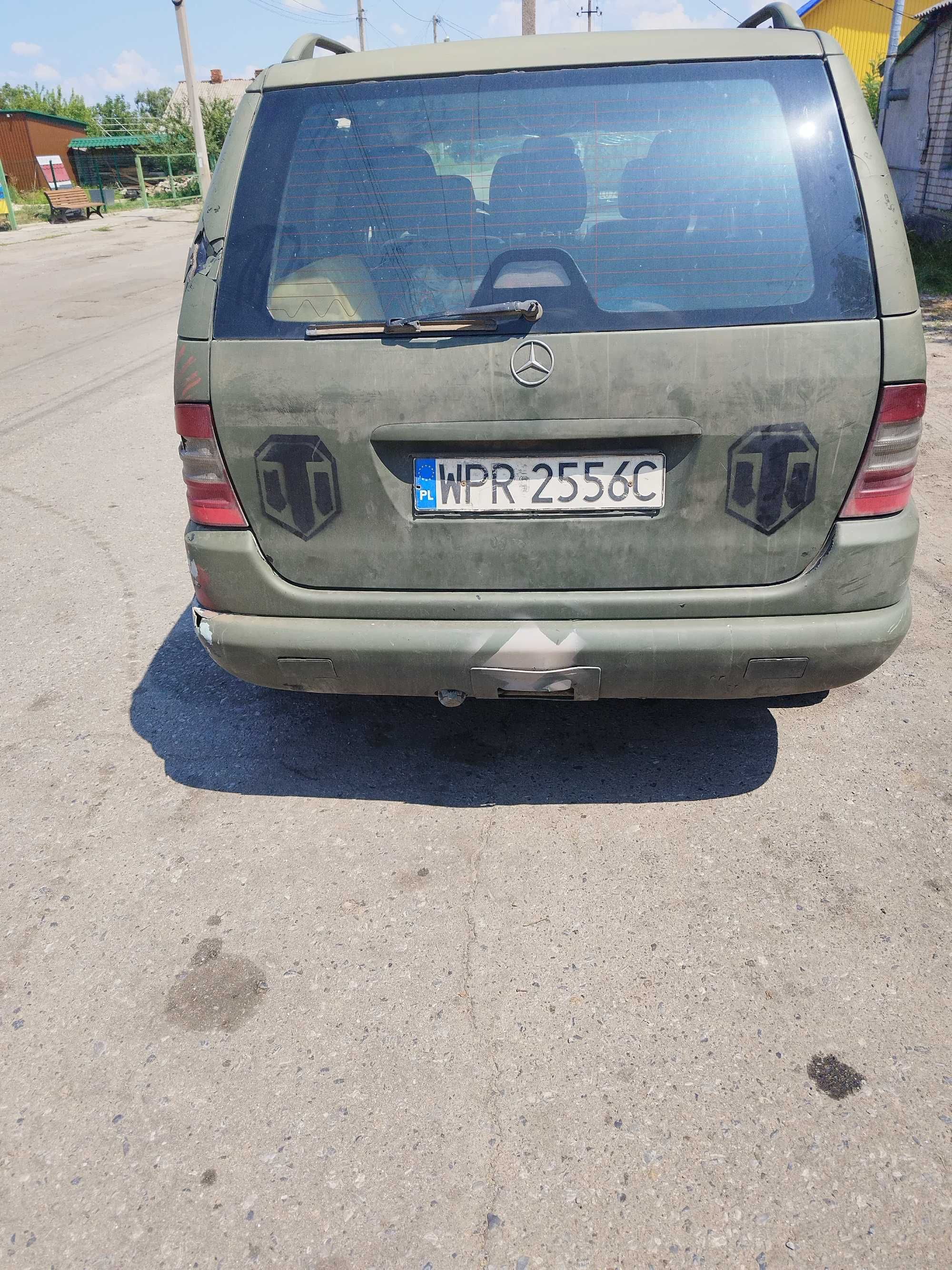 Mercedes ML270 2000 рік