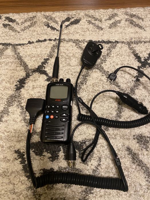 Ręczne radio CB INTEK H-520