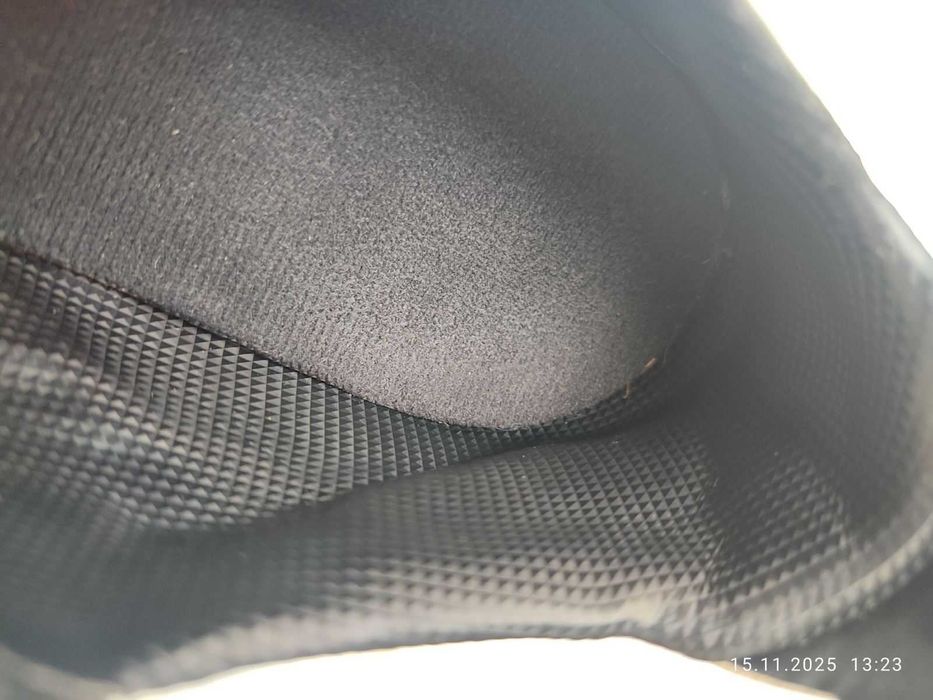 Бутси дитячі Adidas (розмір 35)