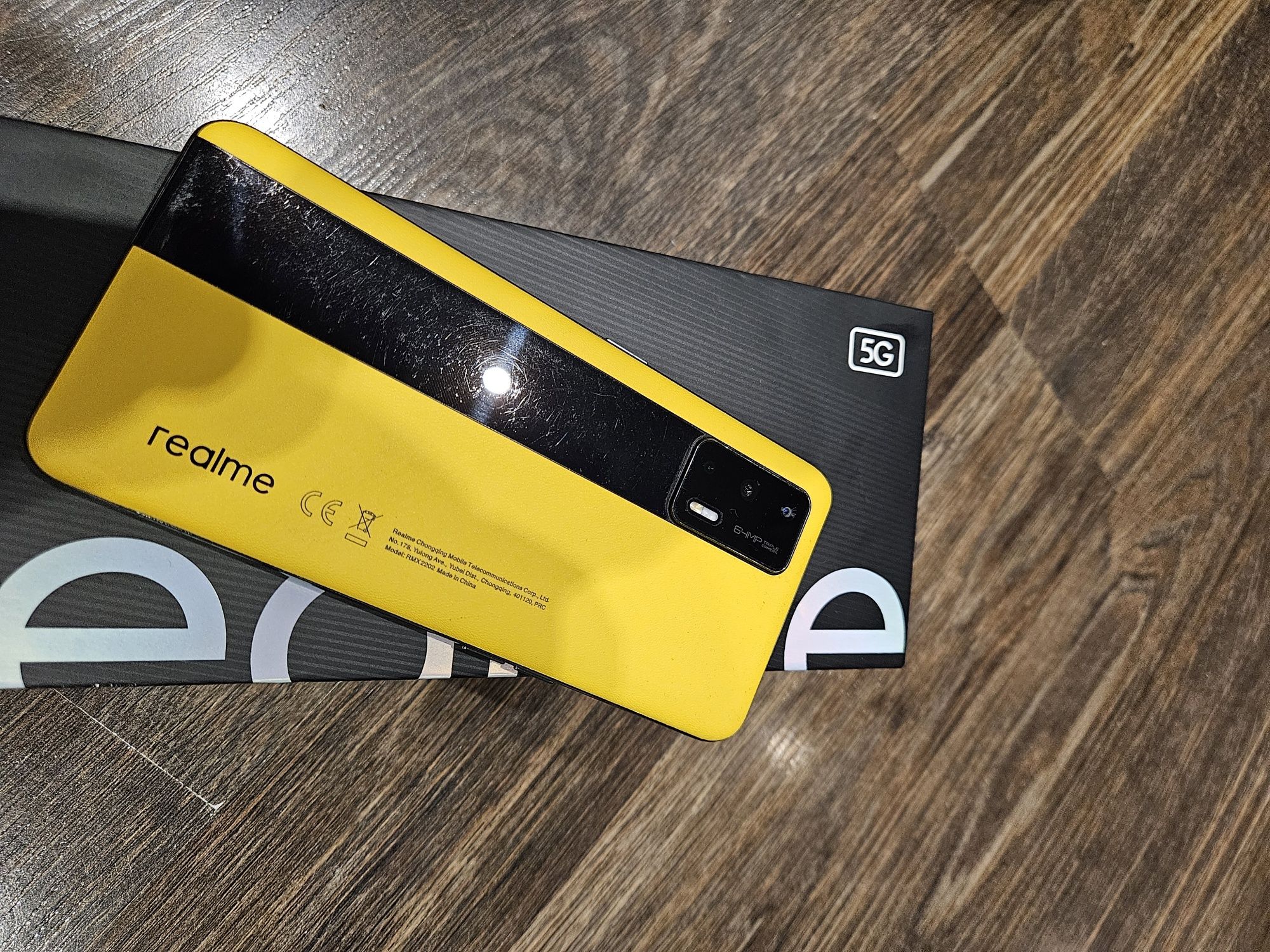 Realme GT 5G 12GB ram 256GB Yellow Racing super stan, GRATIS!