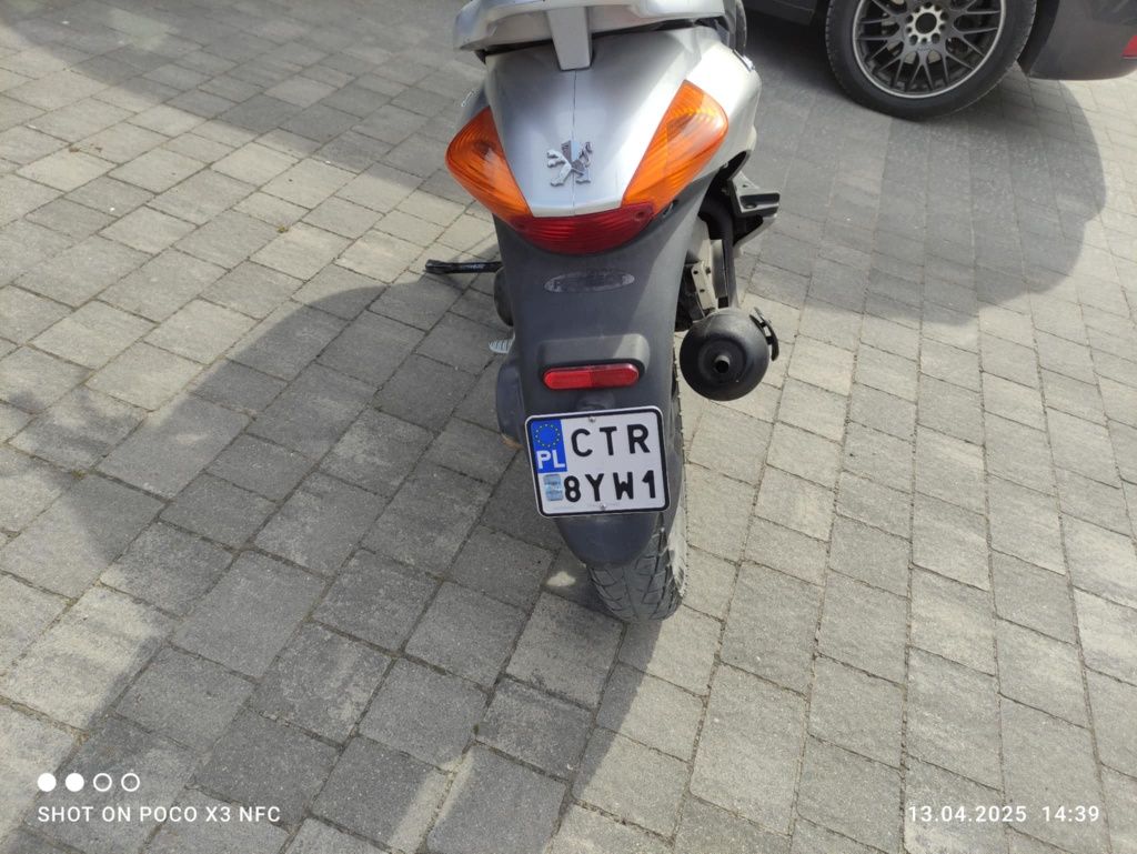 Peugeot looxor 2004