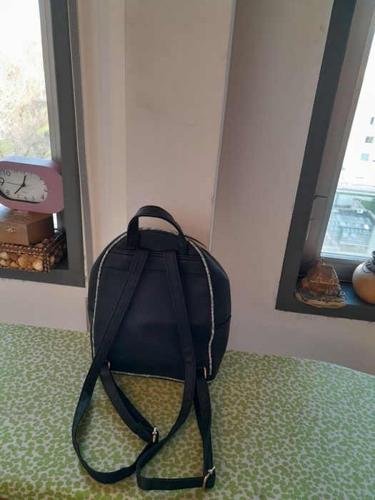 Vendo Mochila de Senhora ATMOSPHERE muito bonita como nova