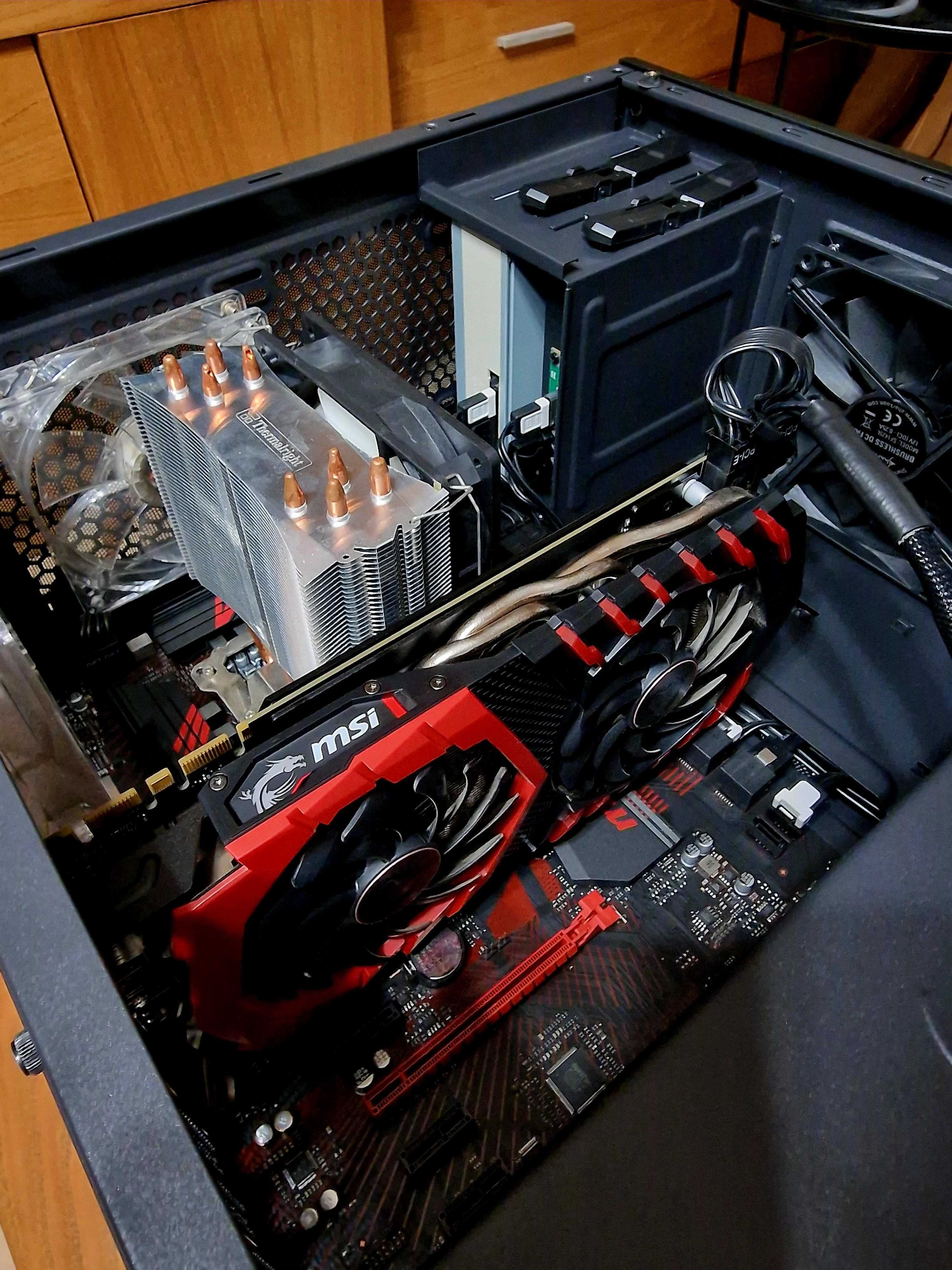 PC Gaming | Intel Core I7-8700K • GTX 1080 • 32GB RAM