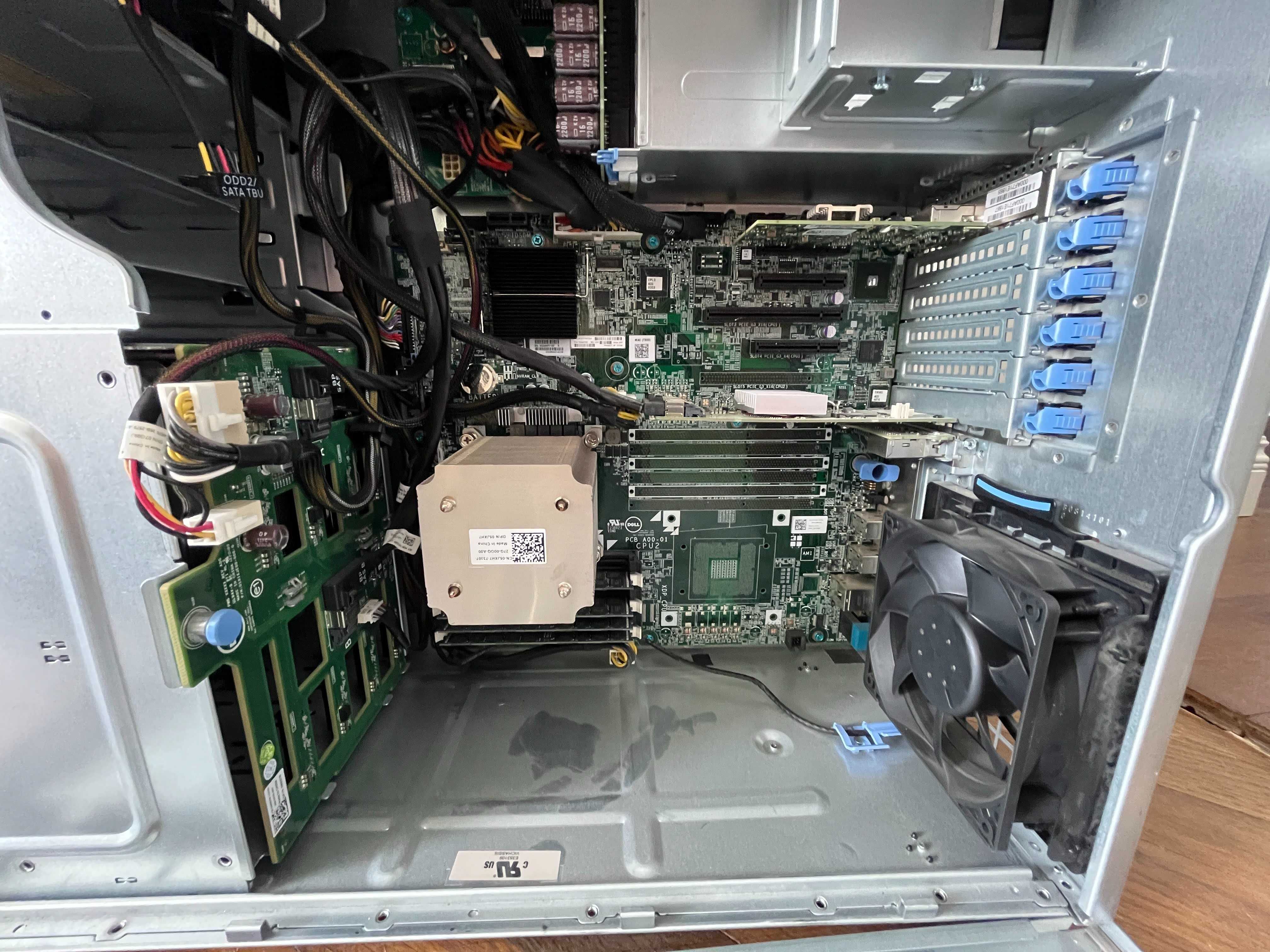 Serwer DELL PowerEdge T320, 32GB, 2x2TB SATA, E5-2407, 2xPSU