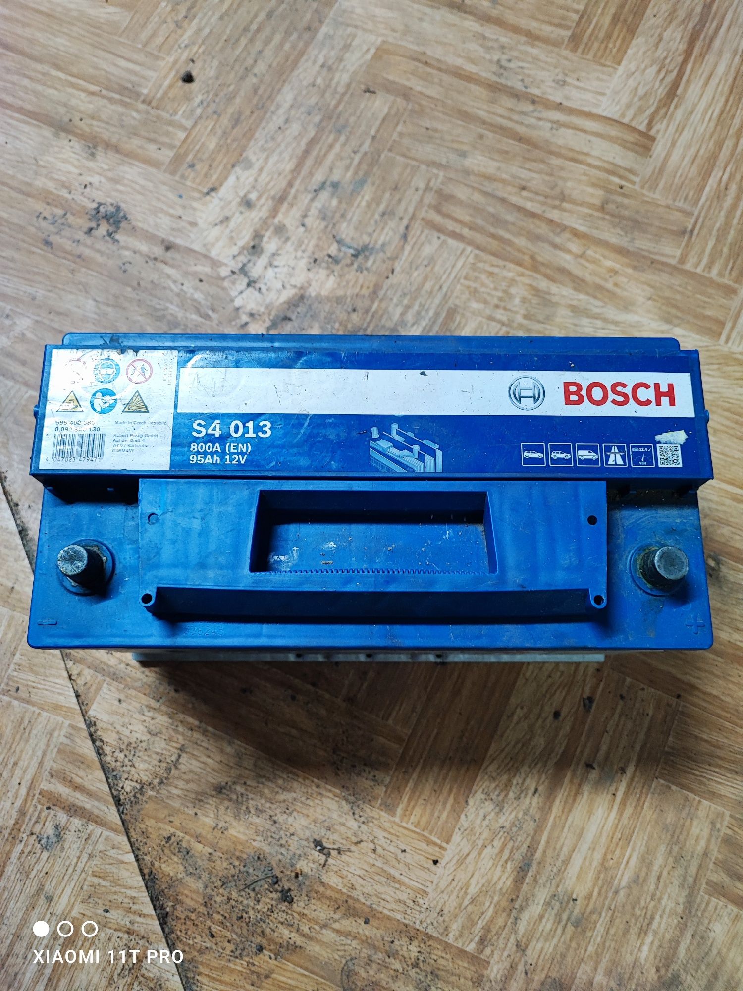 Продам аккумулятор bosch 800a