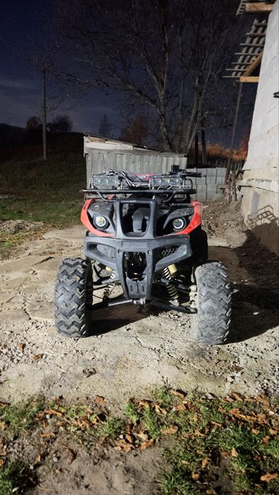 Квадроцикл 200 кубів на повному ходу сів повїхав