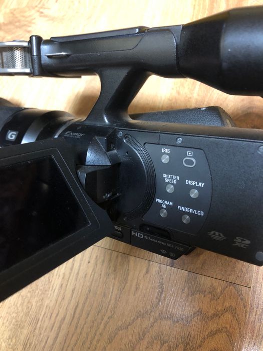 Sony NEX-VG20E+Sony 18105G