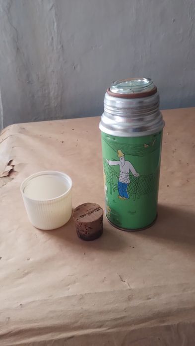 Радянський дитячий термос