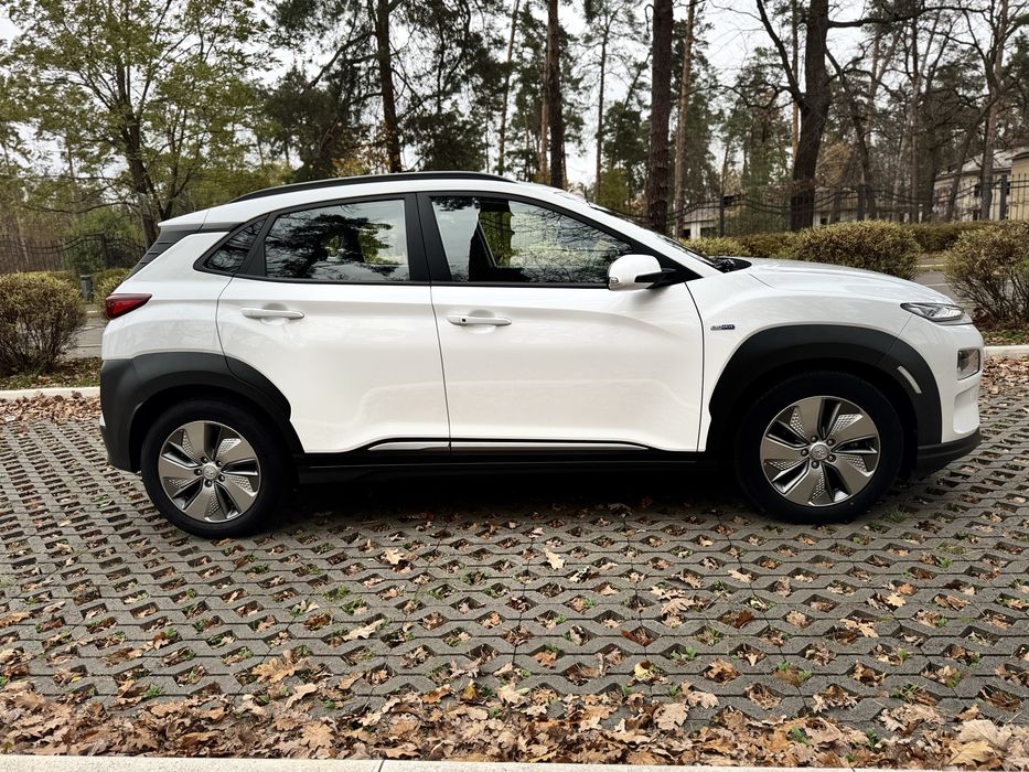 Hyundai KONA elektric  64 kWt 2020 рік