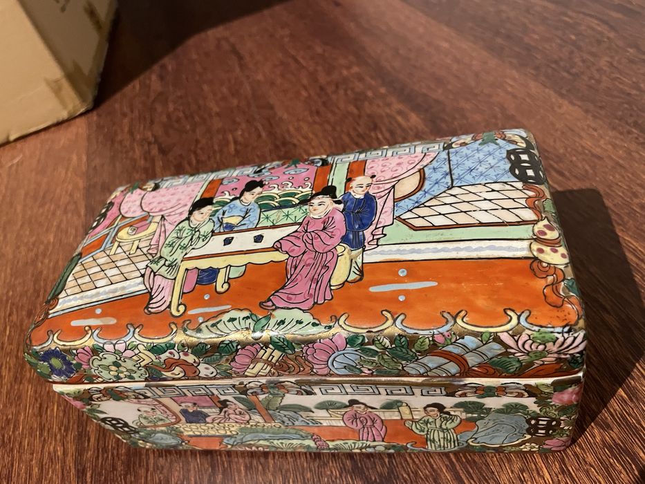 Caixa antiga chinesa